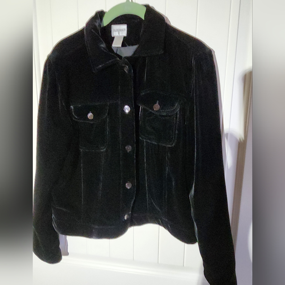 Chicos velvet, black casual jacket, size 8; Chicos size (1)